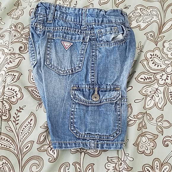 Boys Guess shorts 2T& 24m - Picture 2 of 8